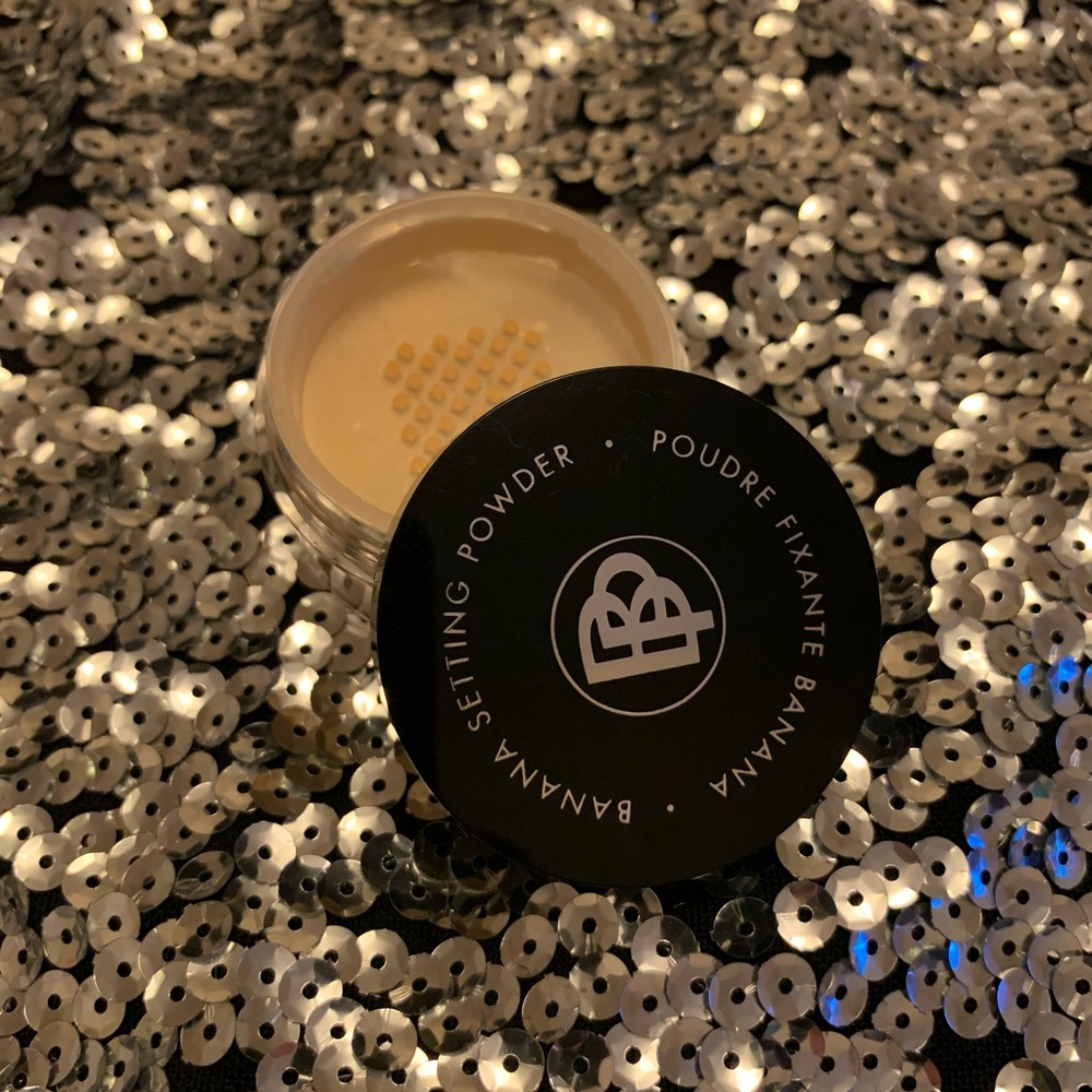 BELLÁPIERRE COSMETICS Banana Setting Powder